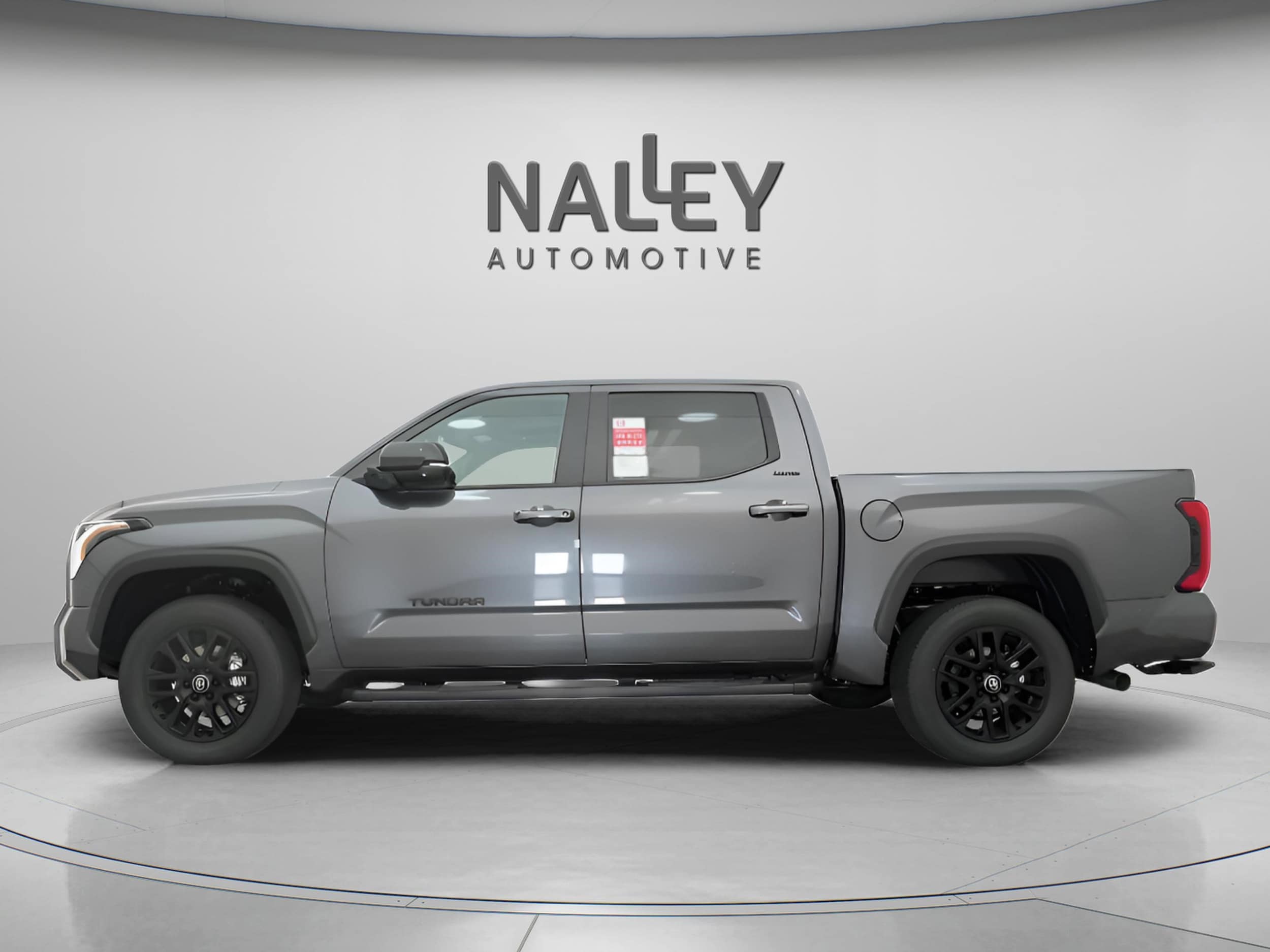2026 Toyota Tundra Limited - Photo 8