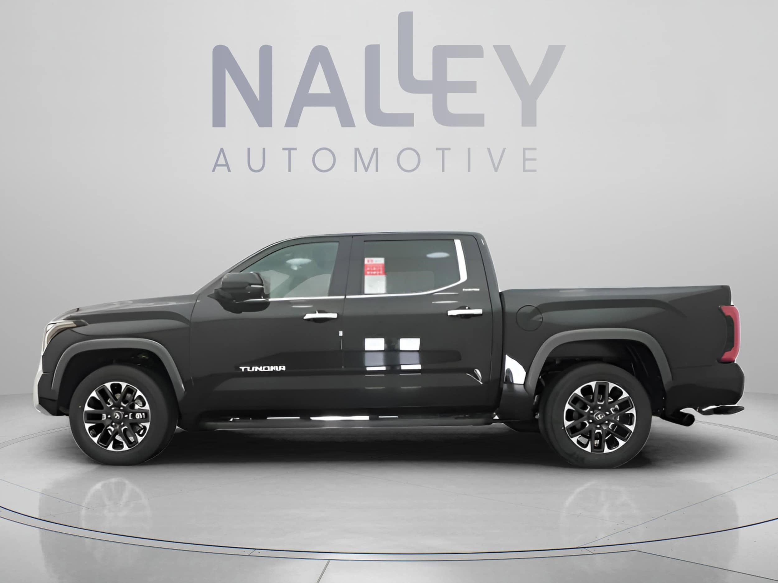2026 Toyota Tundra Limited - Photo 8
