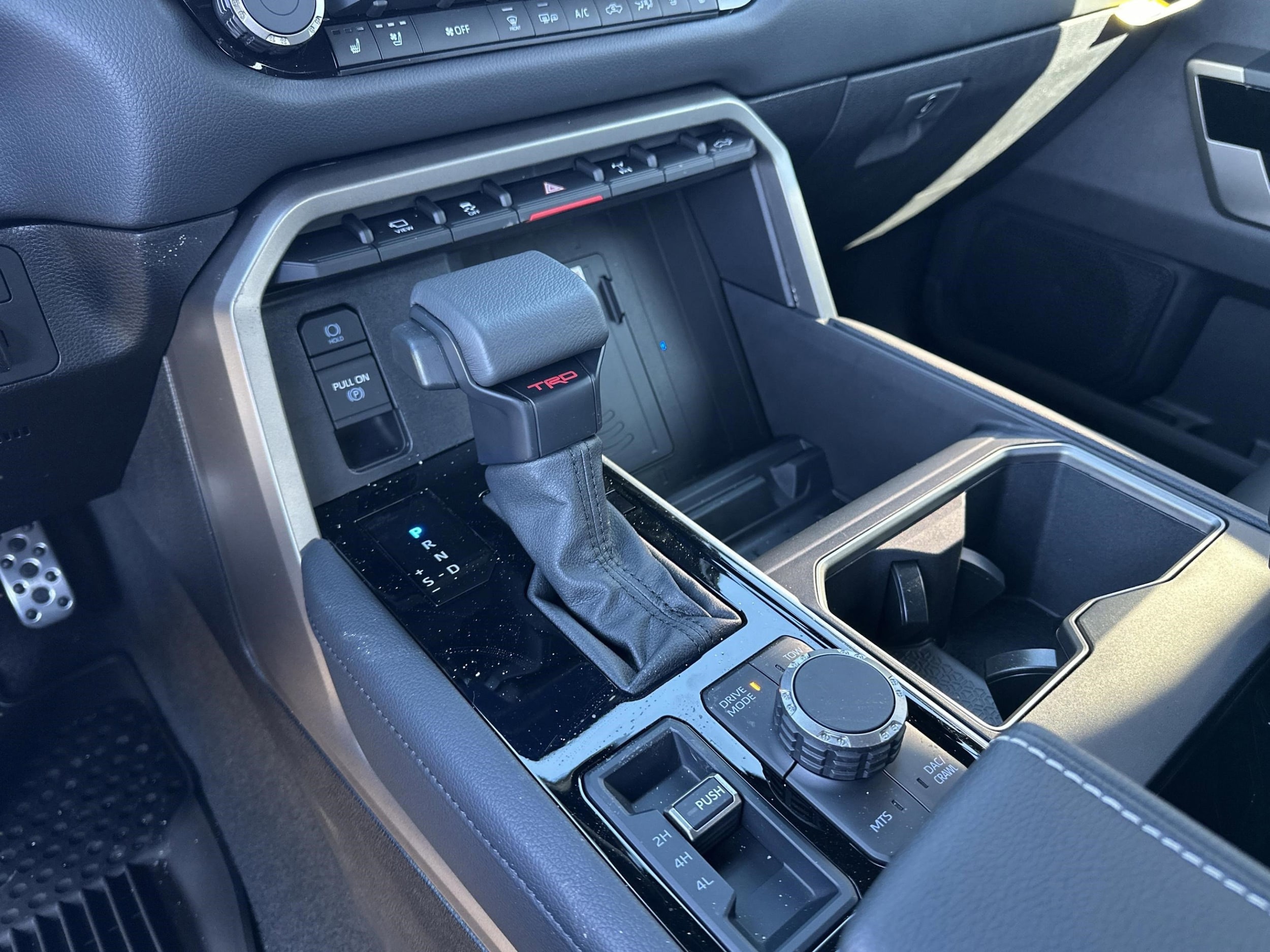 2026 Toyota Tundra Limited - Photo 16