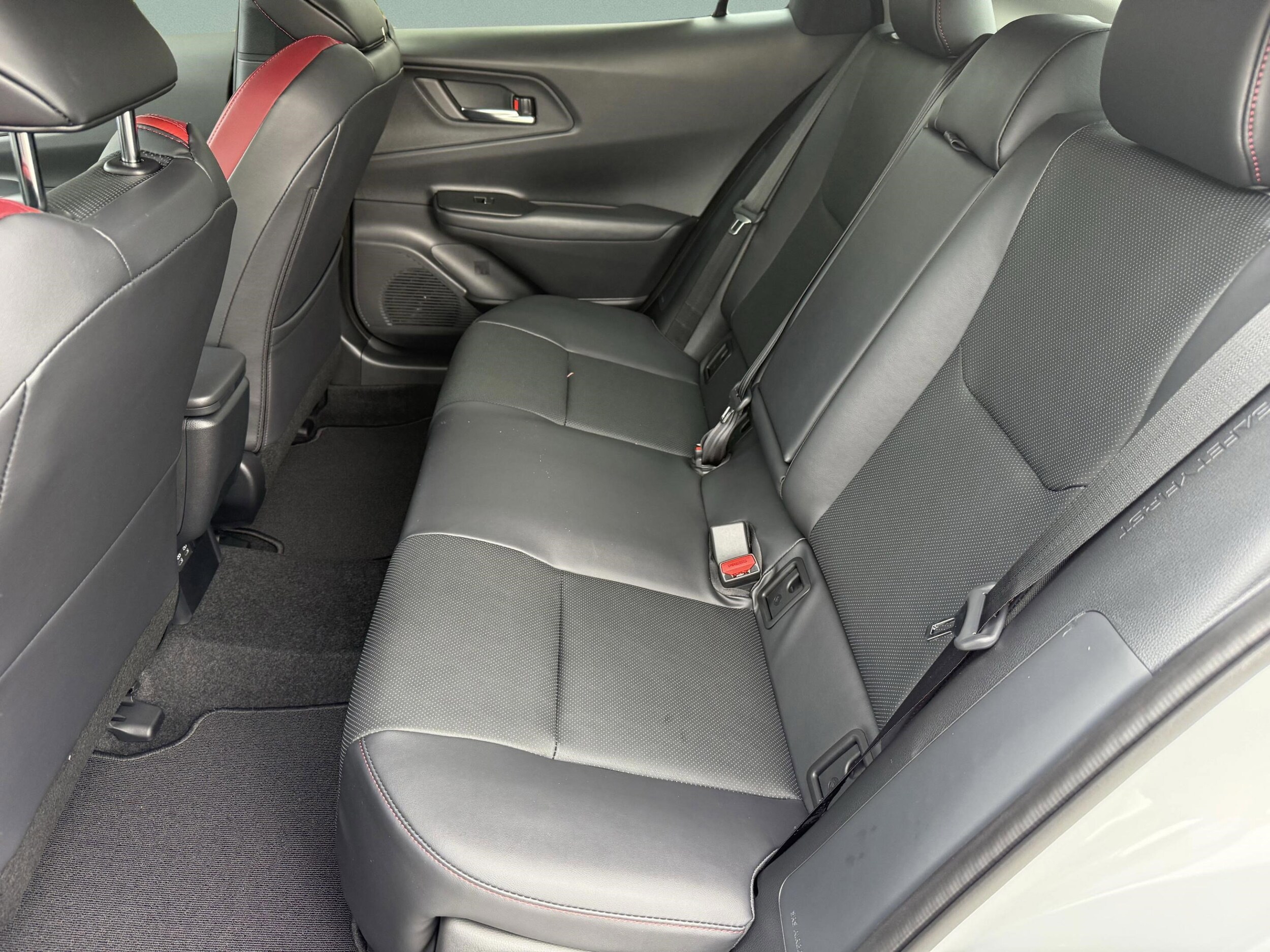 2025 Toyota Prius XSE - Photo 24