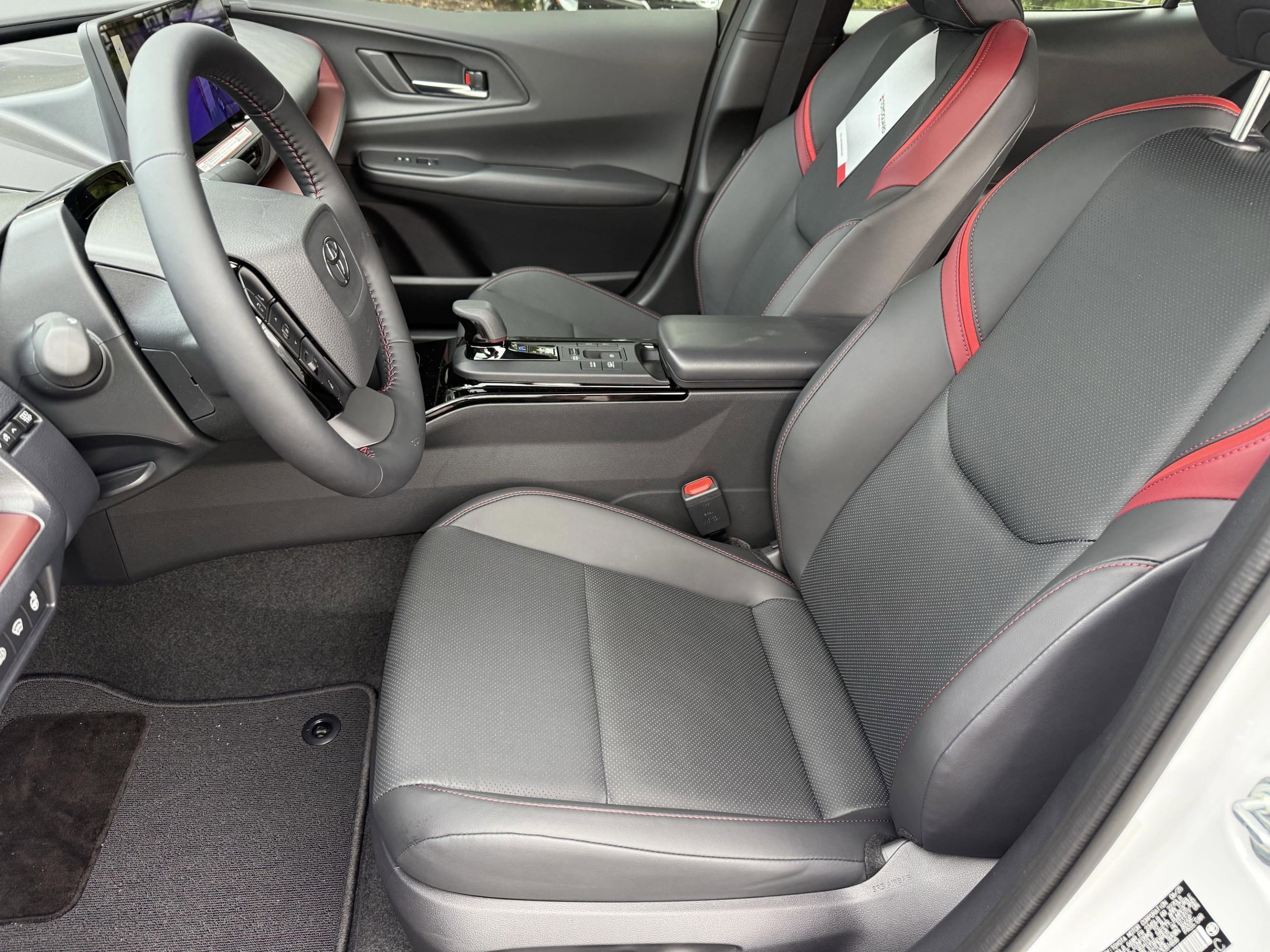 2025 Toyota Prius XSE - Photo 22