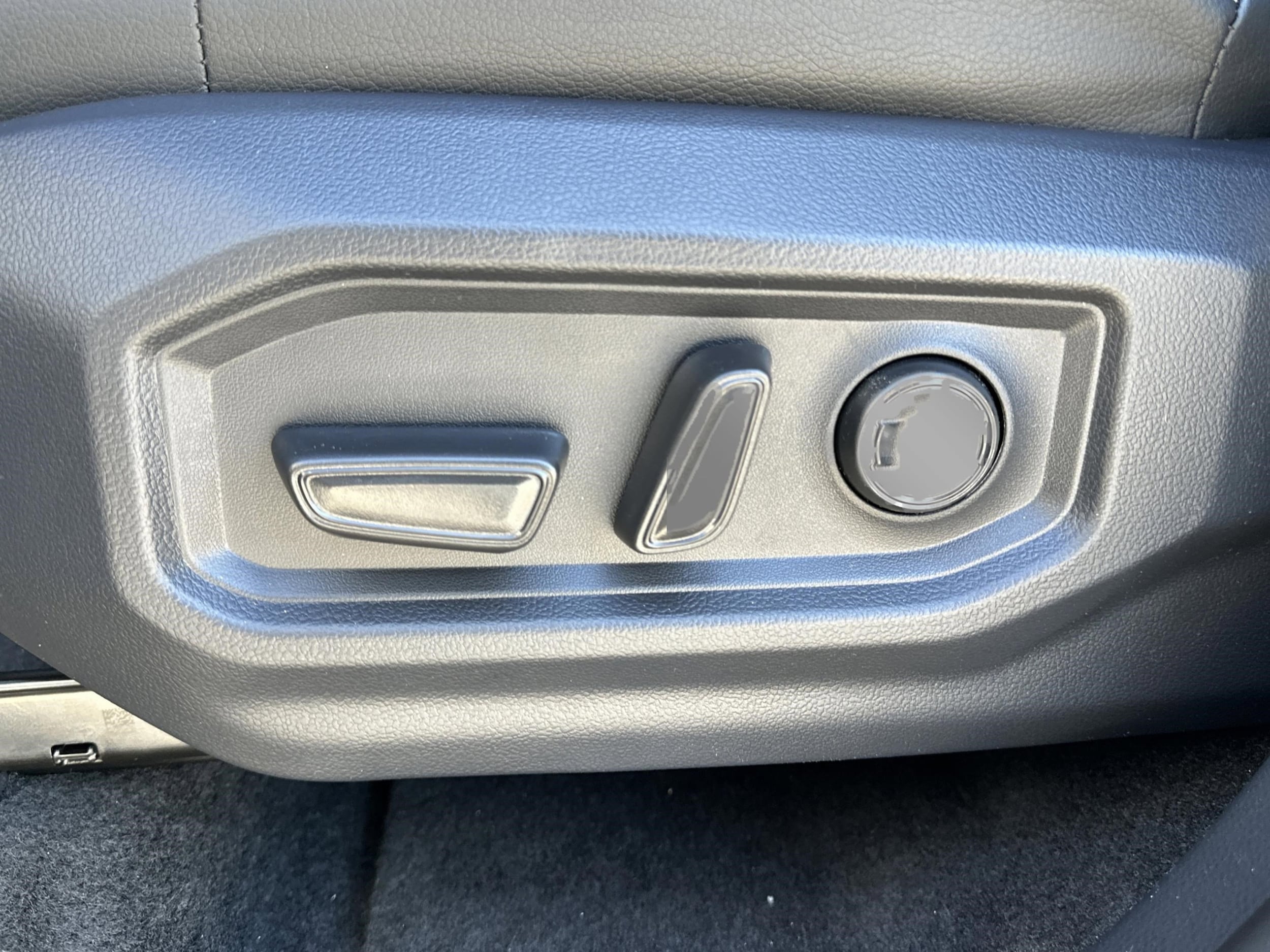 2026 Toyota Tundra Limited - Photo 25