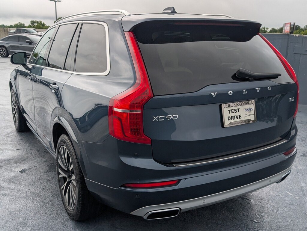 Used 2020 Volvo XC90 Momentum SUV