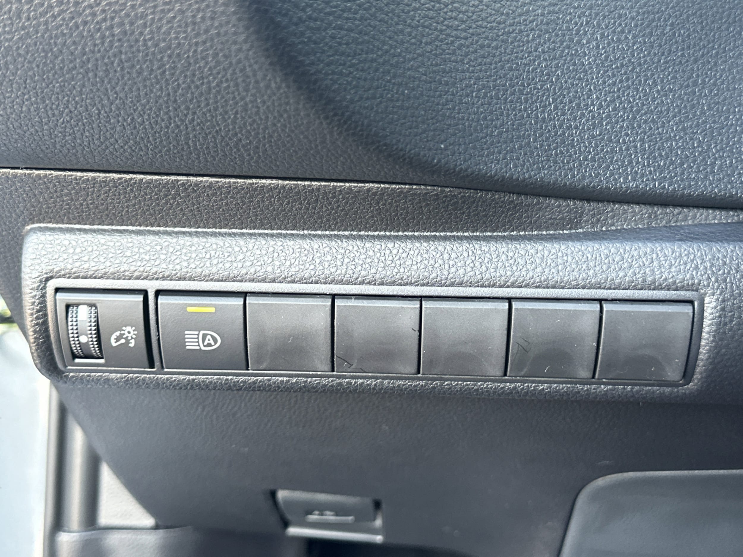 2026 Toyota Corolla LE - Photo 18