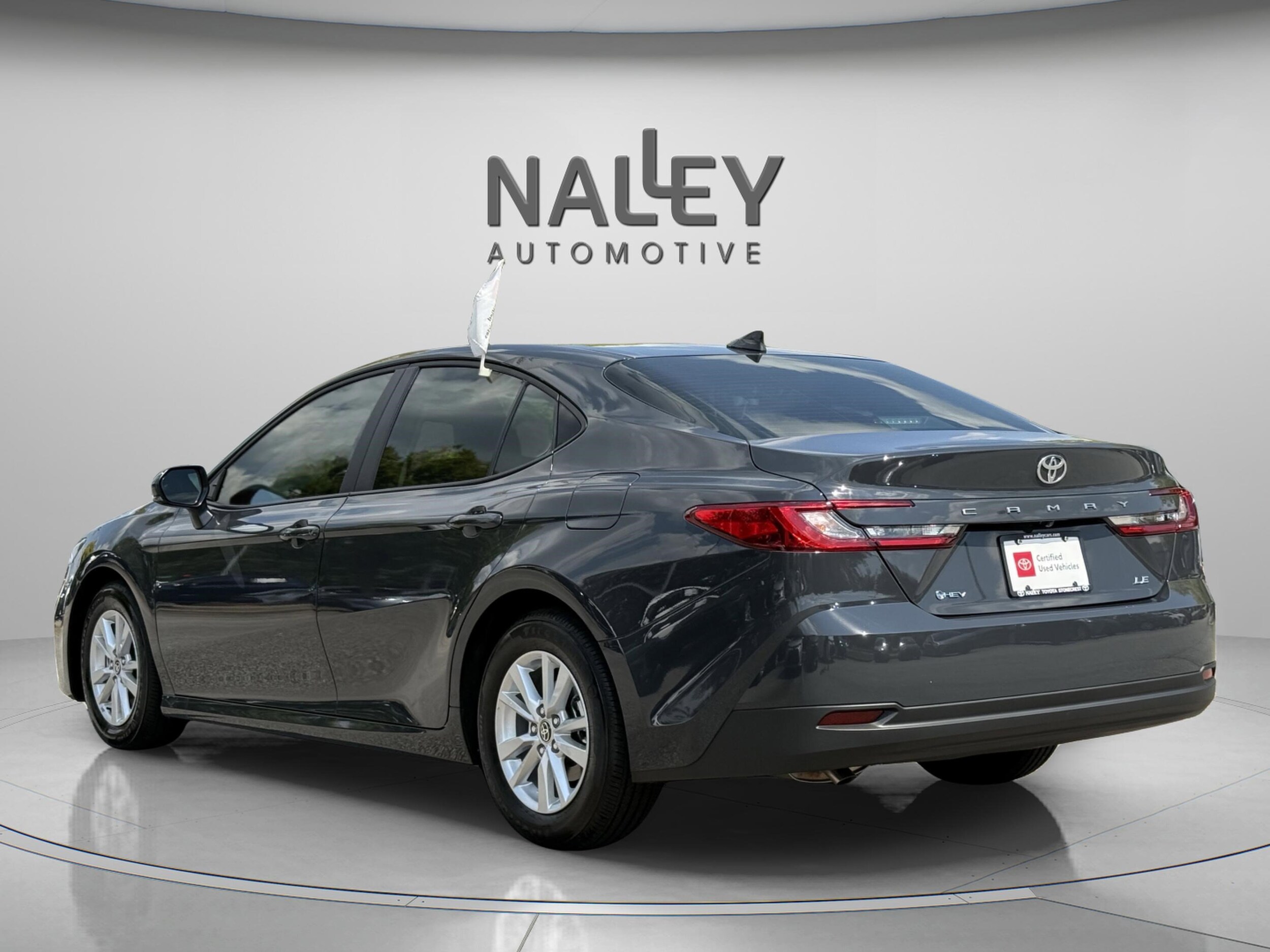 2025 Toyota Camry LE photo 3