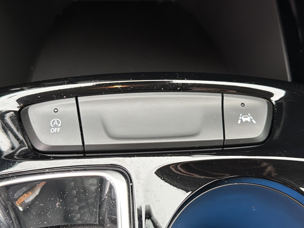 Used 2025 Chevrolet Trax LT SUV