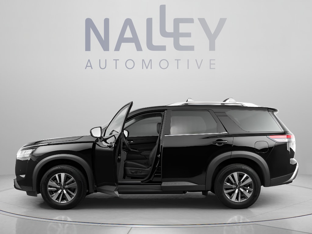 Used 2024 Nissan Pathfinder SL SUV
