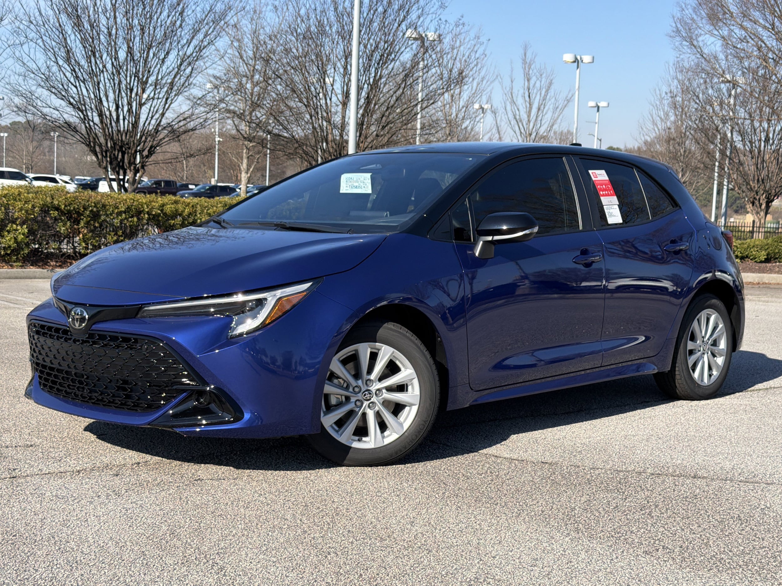 2026 Toyota Corolla Hatchback SE's photo