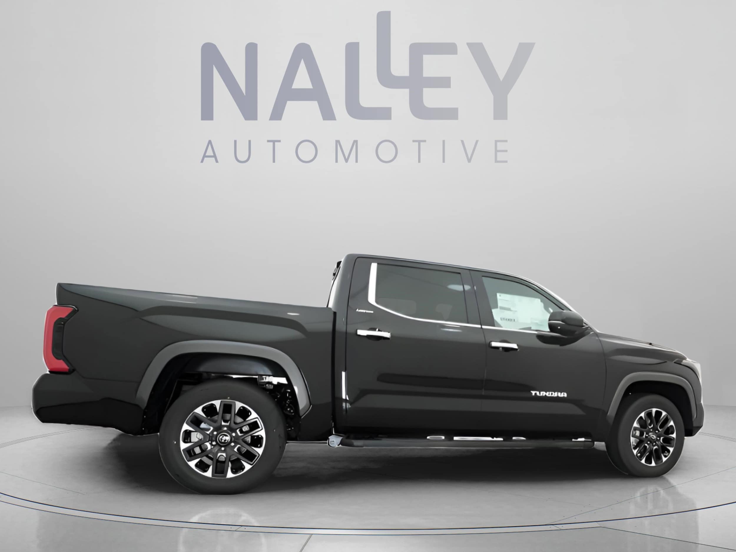 2026 Toyota Tundra Limited - Photo 21