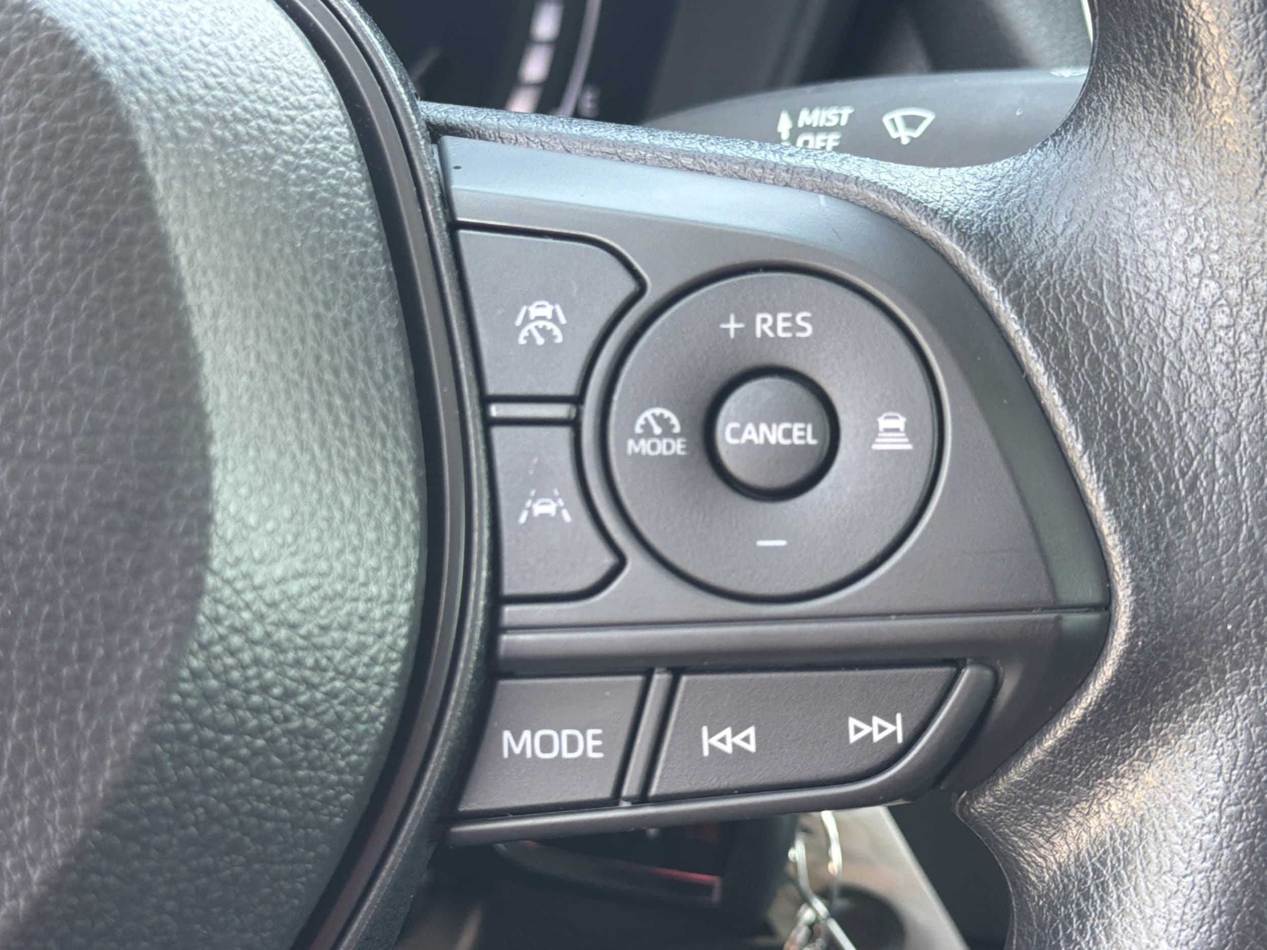 2026 Toyota Corolla LE - Photo 23
