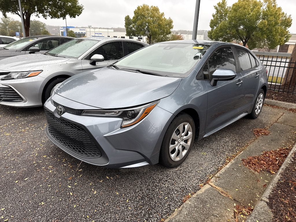 Used 2022 Toyota Corolla LE Sedan