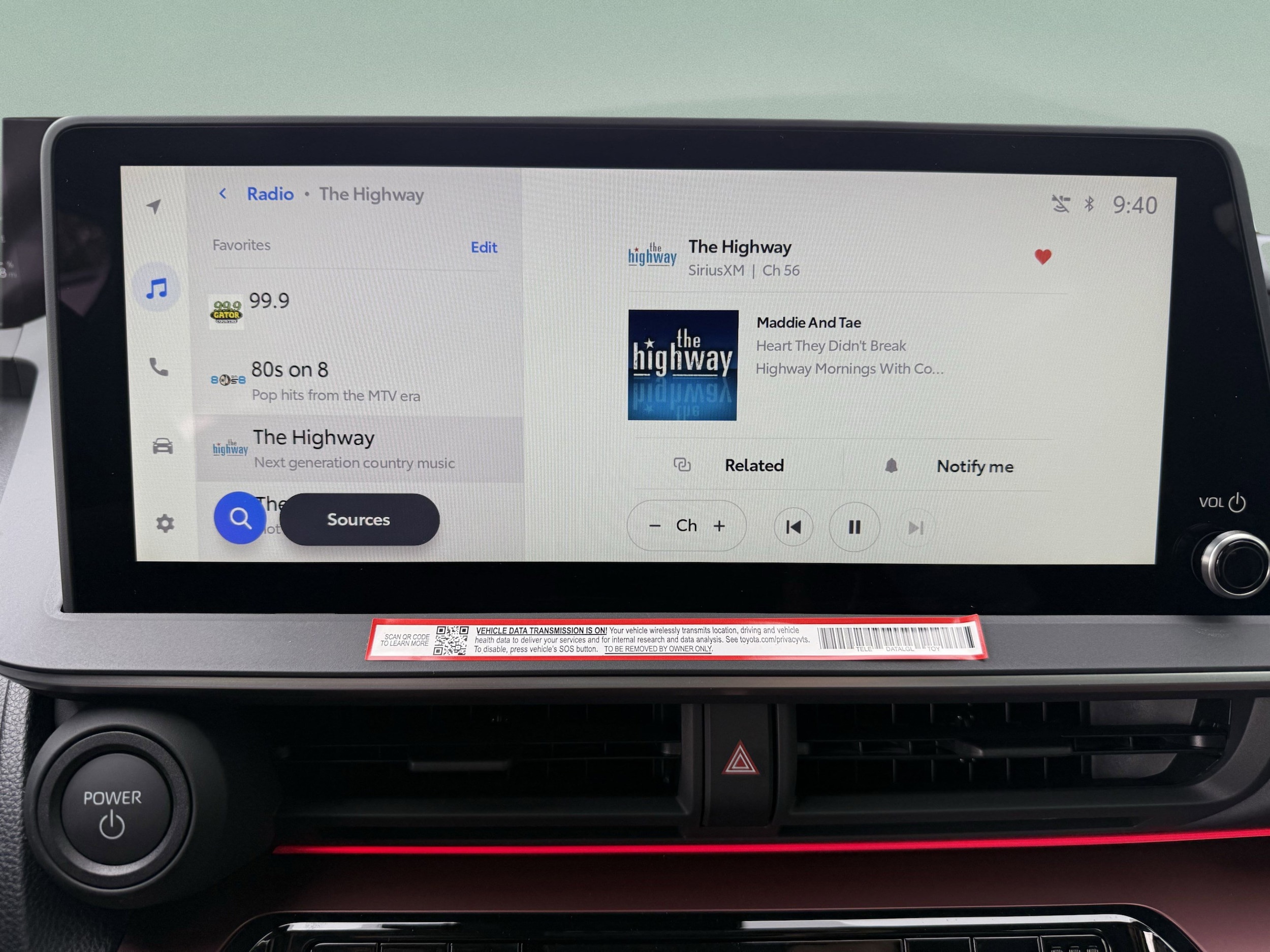 2025 Toyota Prius XSE - Photo 10