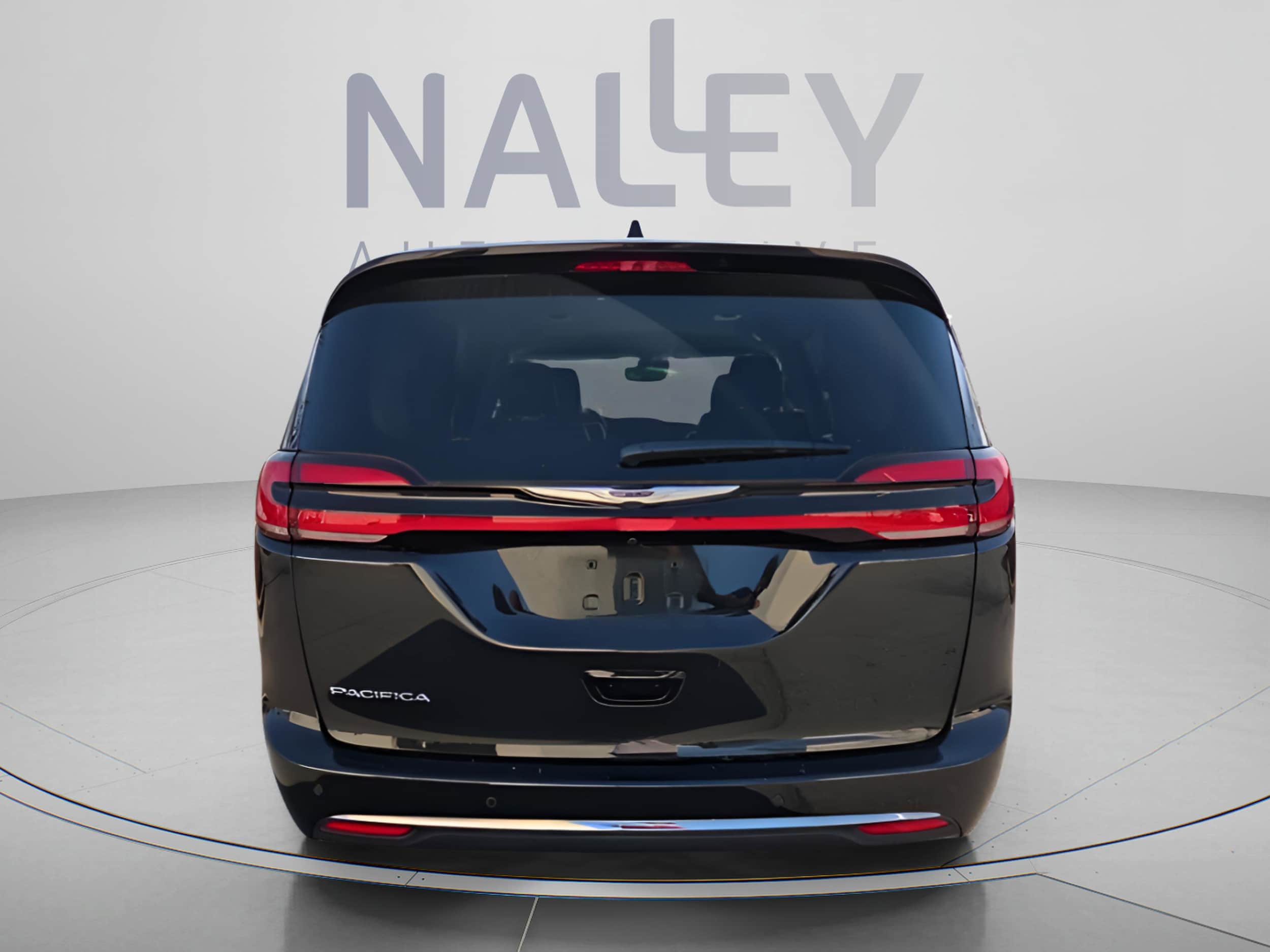 2023 Chrysler Pacifica Touring L - Photo 6