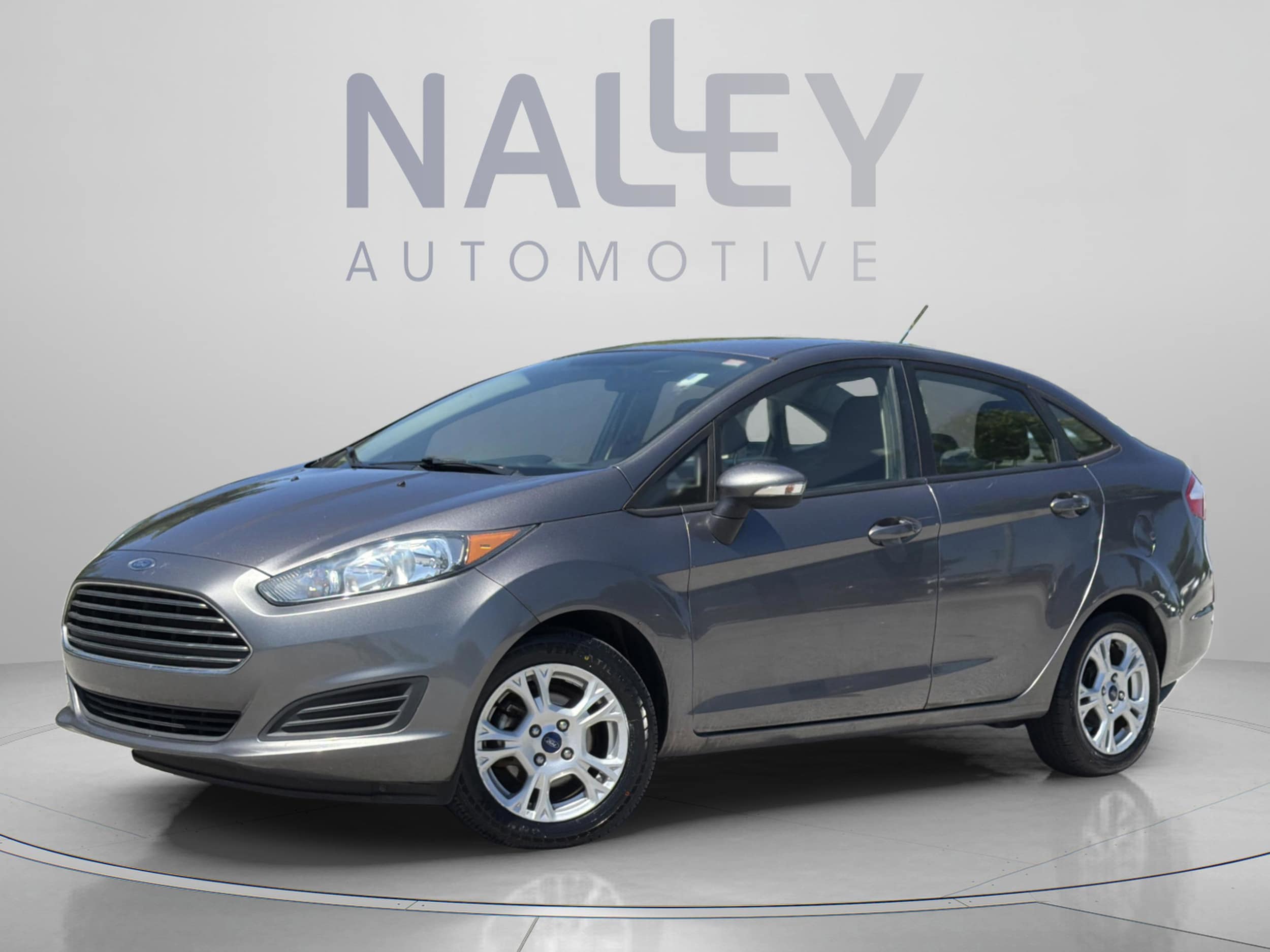 2014 Ford Fiesta SE Sedan's photo