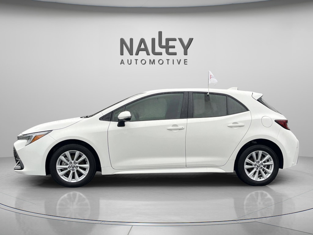 Used 2025 Toyota Corolla Hatchback SE Hatchback