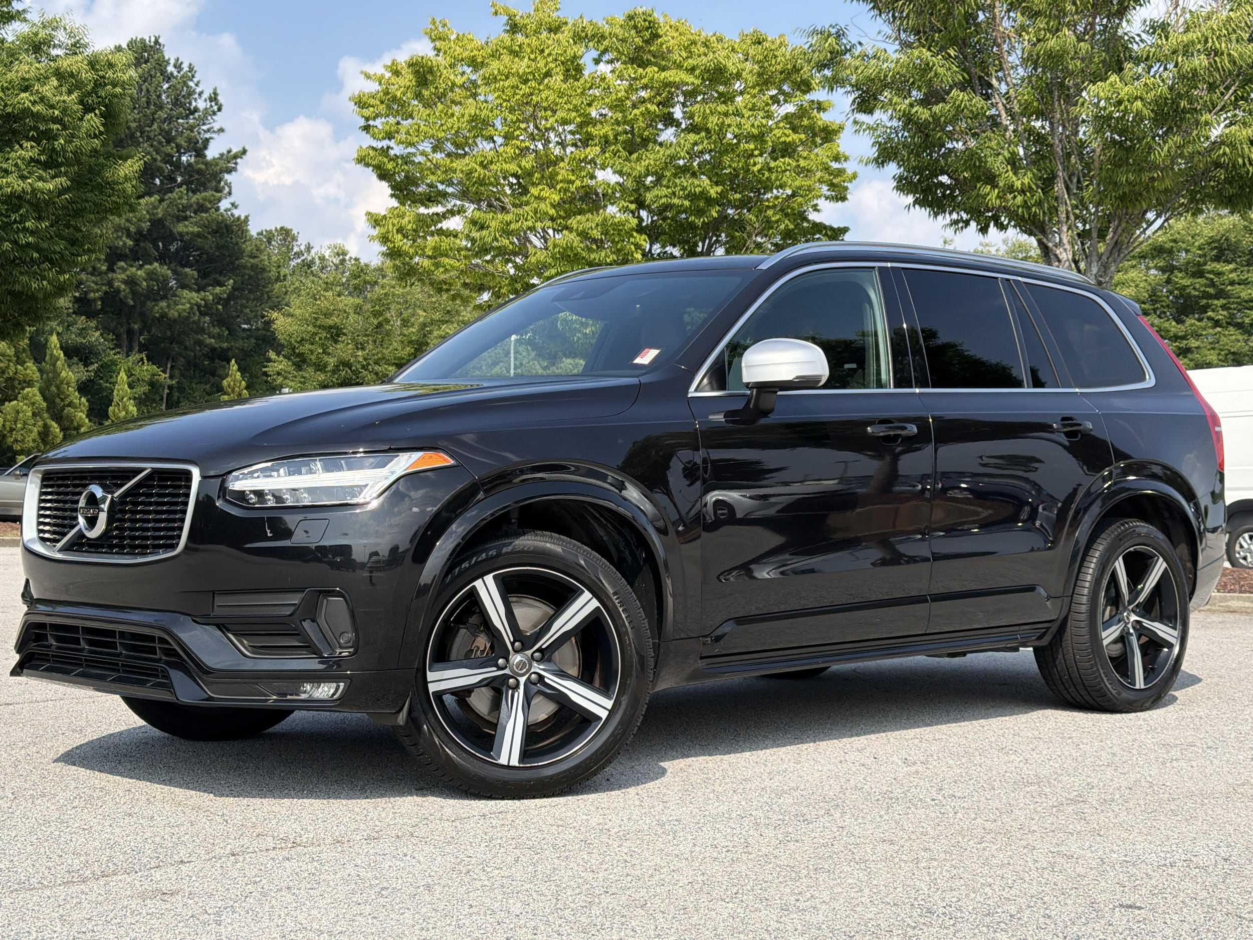 2017 Volvo XC90 T5 FWD R-Design's photo