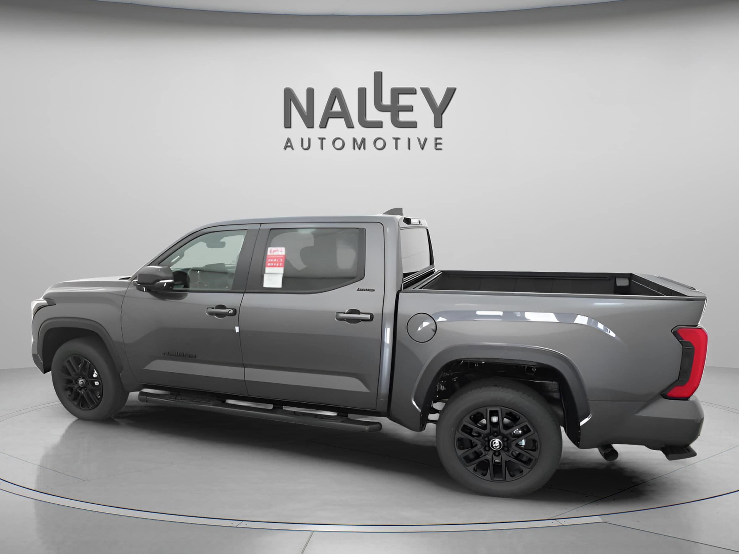 2026 Toyota Tundra Limited - Photo 9