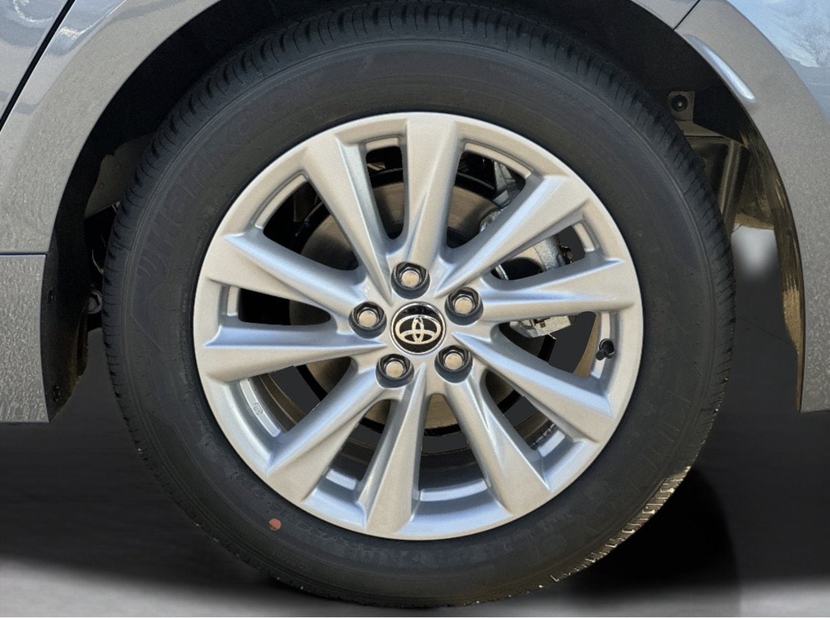 2026 Toyota Corolla LE - Photo 29
