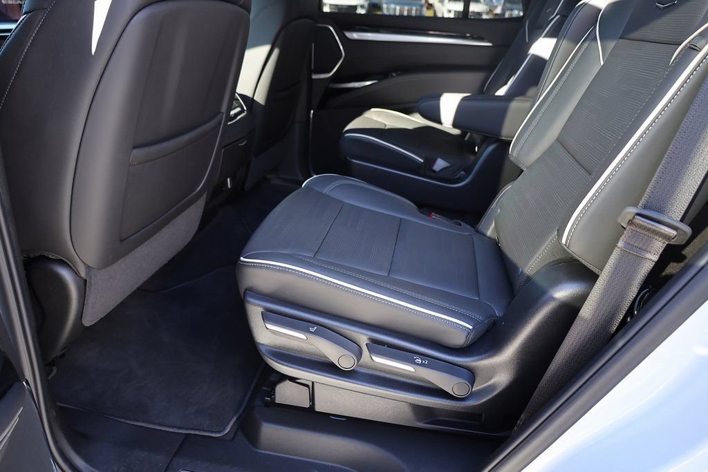 2026 Cadillac Escalade Sport - Photo 17