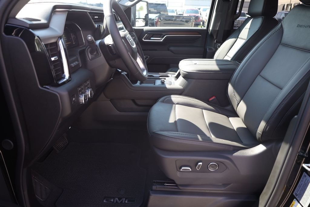 2026 GMC Sierra 3500HD Denali - Photo 11
