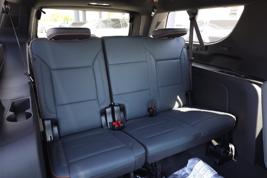 2027 GMC Yukon XL AT4 - Photo 19
