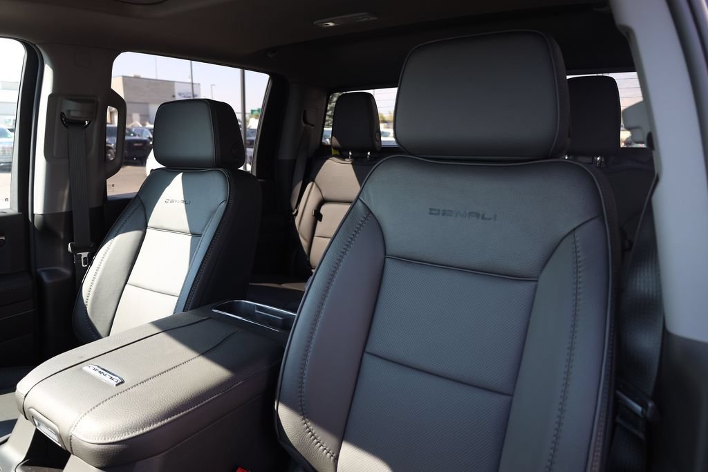 2026 GMC Sierra 3500HD Denali - Photo 17