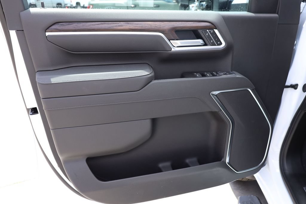 2026 GMC Sierra 3500HD SLT - Photo 10