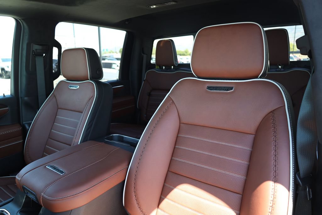 2026 GMC Sierra 3500HD Denali Ultimate - Photo 18