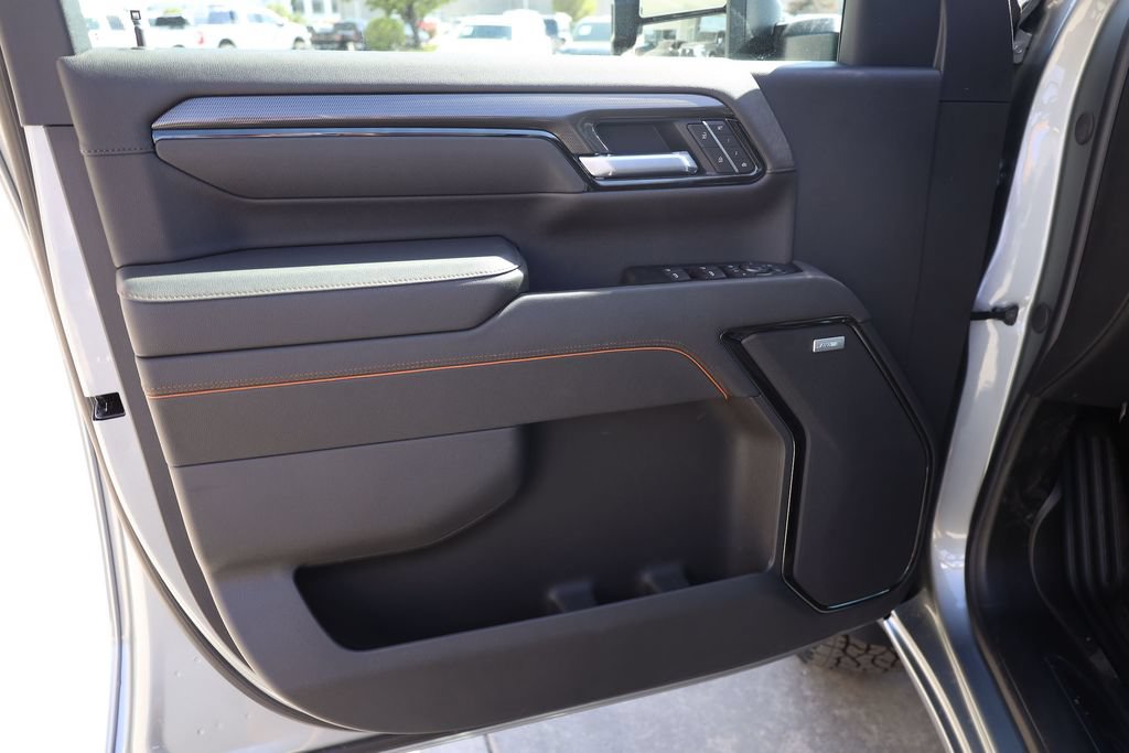 2026 GMC Sierra 3500HD AT4 - Photo 10