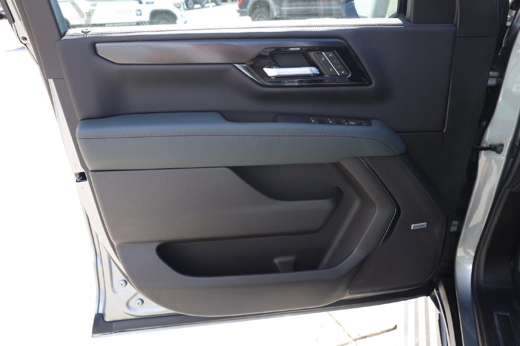 2027 GMC Yukon XL AT4 - Photo 10