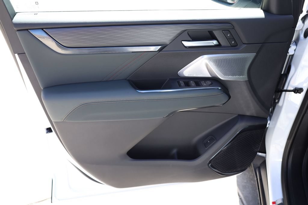 2027 GMC Acadia AT4 - Photo 10