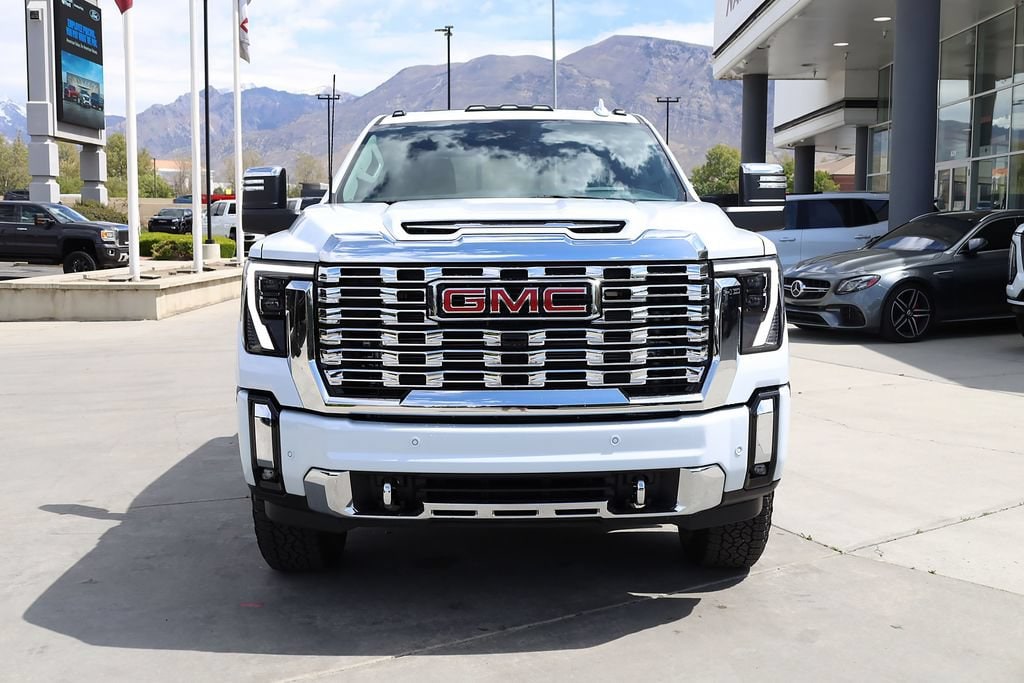 2026 GMC Sierra 3500HD Denali - Photo 9