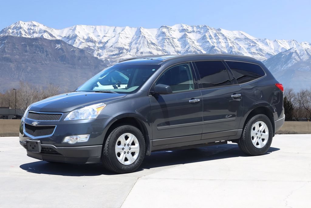 Used 2011 Chevrolet Traverse LS with VIN 1GNKVEEDXBJ341851 for sale in American Fork, UT