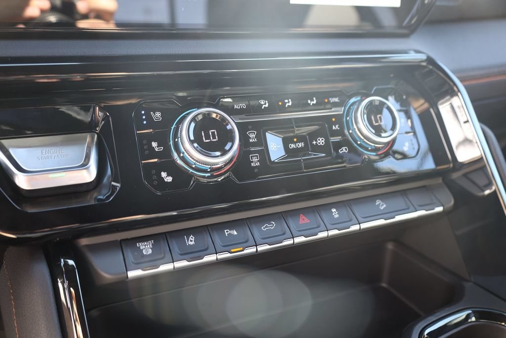 2026 GMC Sierra 3500HD AT4 - Photo 16