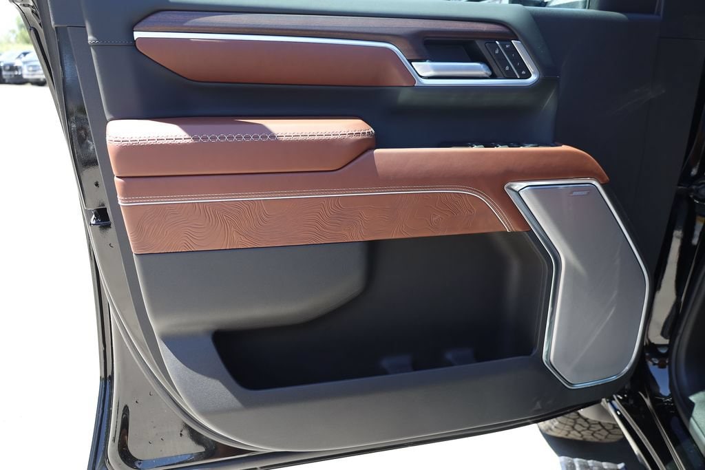 2026 GMC Sierra 3500HD Denali Ultimate - Photo 10