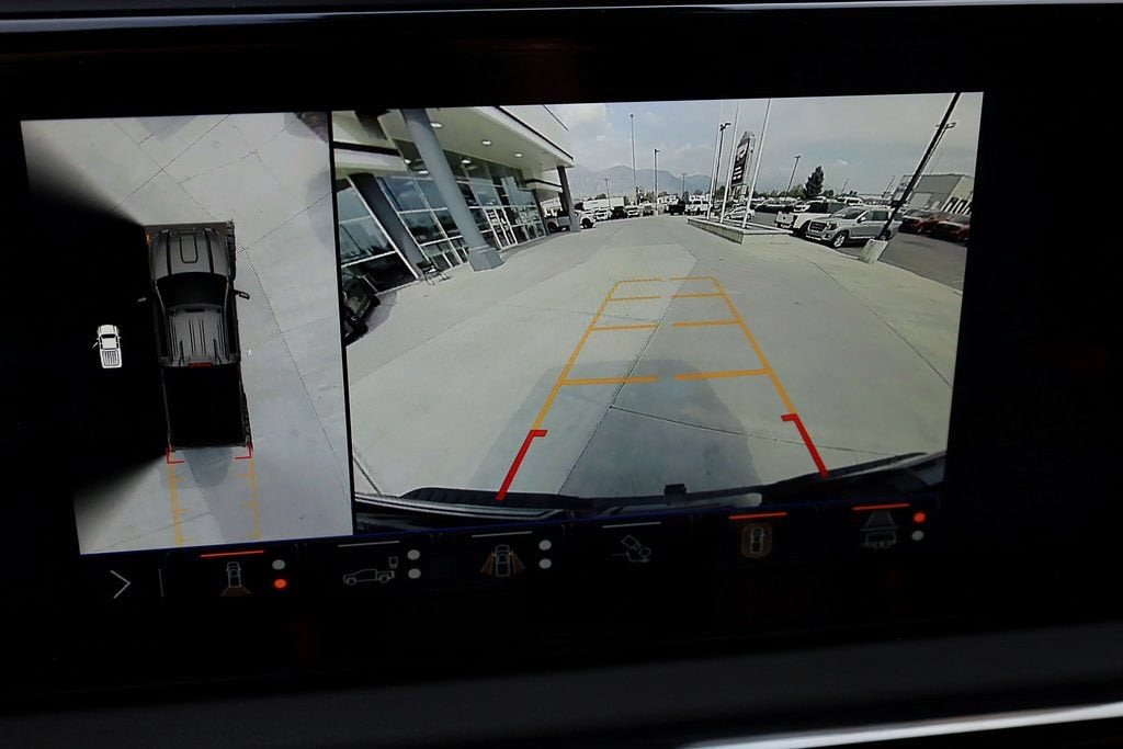 2025 GMC Sierra 3500HD AT4 - Photo 17
