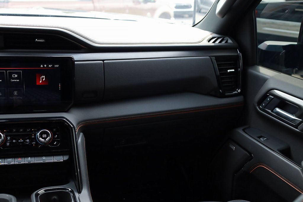 2025 GMC Sierra 3500HD AT4 - Photo 23