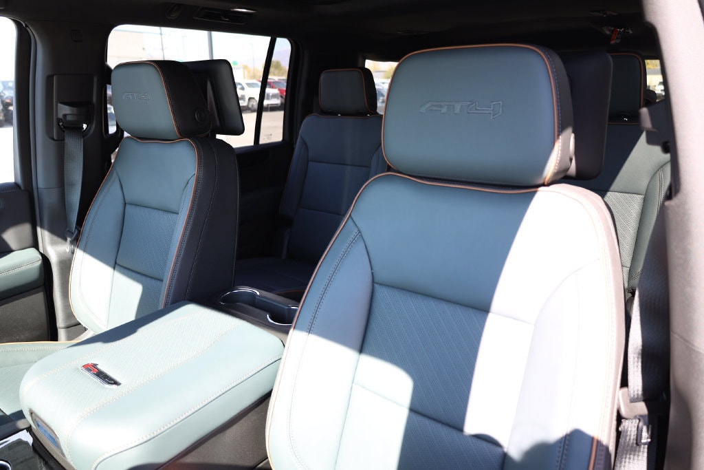 2027 GMC Yukon XL AT4 - Photo 17