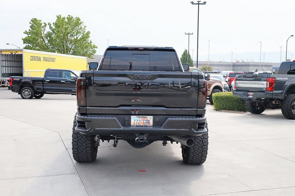 2025 GMC Sierra 3500HD AT4 - Photo 5
