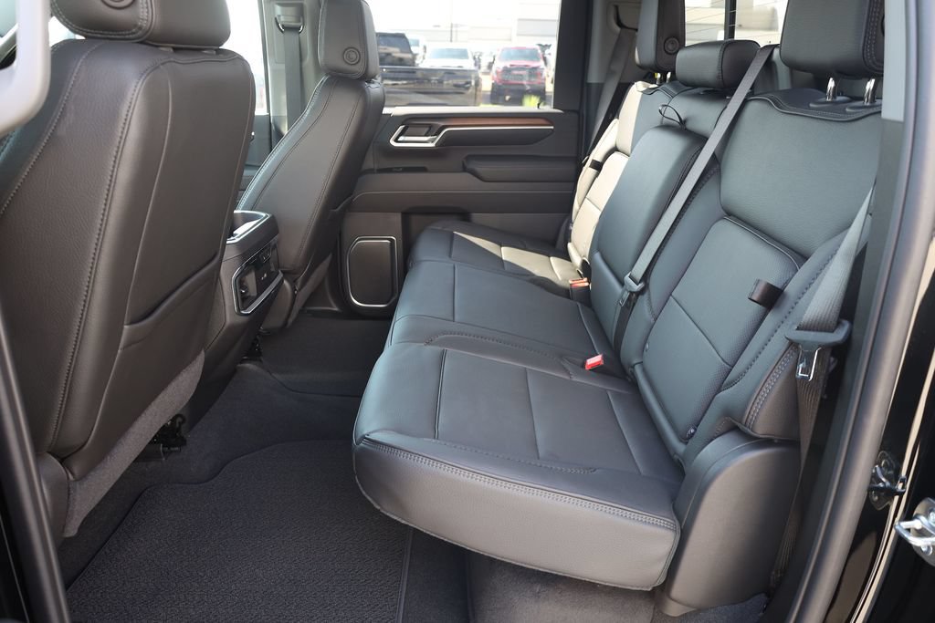 2026 GMC Sierra 3500HD Denali - Photo 18