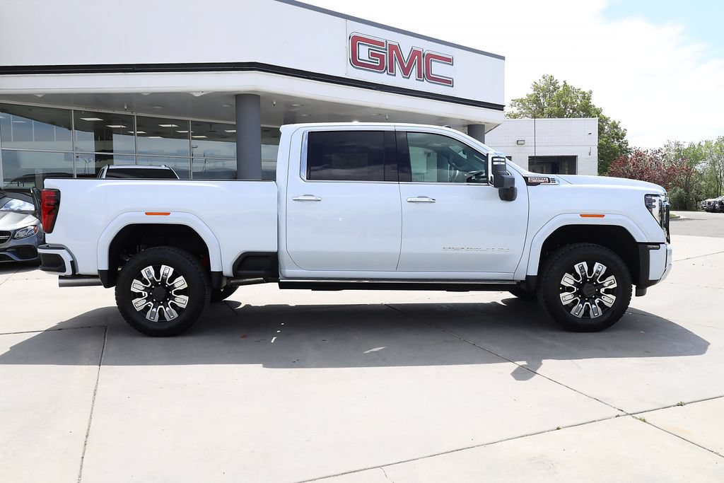 2026 GMC Sierra 3500HD Denali - Photo 7