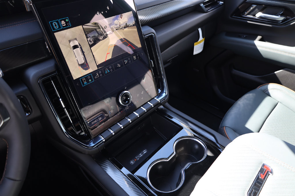 2027 GMC Yukon XL AT4 - Photo 15