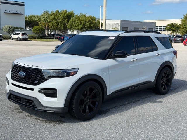 2020 Ford Explorer ST's photo