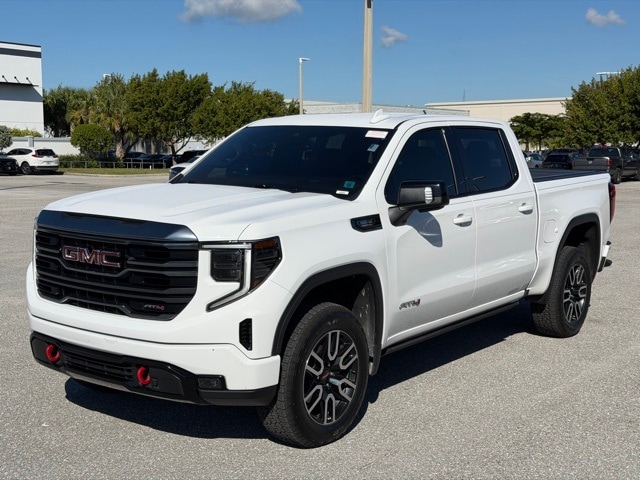 2022 GMC Sierra AT4's photo