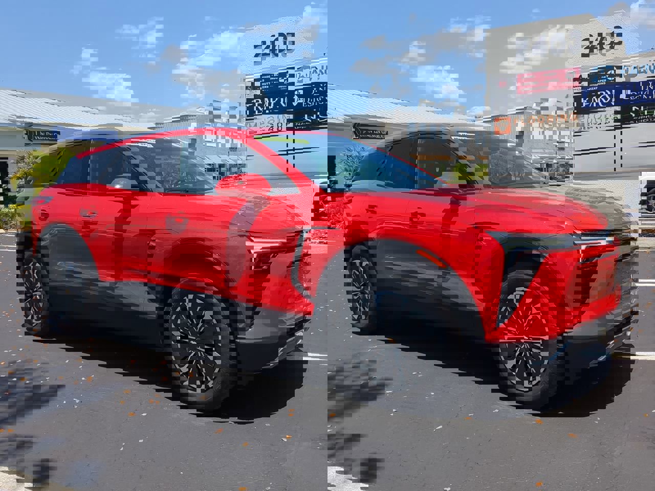 Used 2024 Chevrolet Blazer EV LT with VIN 3GNKDBRJ0RS260268 for sale in Naples, FL