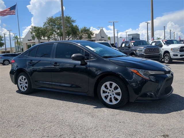 Used 2022 Toyota Corolla LE with VIN JTDEPMAE8NJ224458 for sale in Kansas City