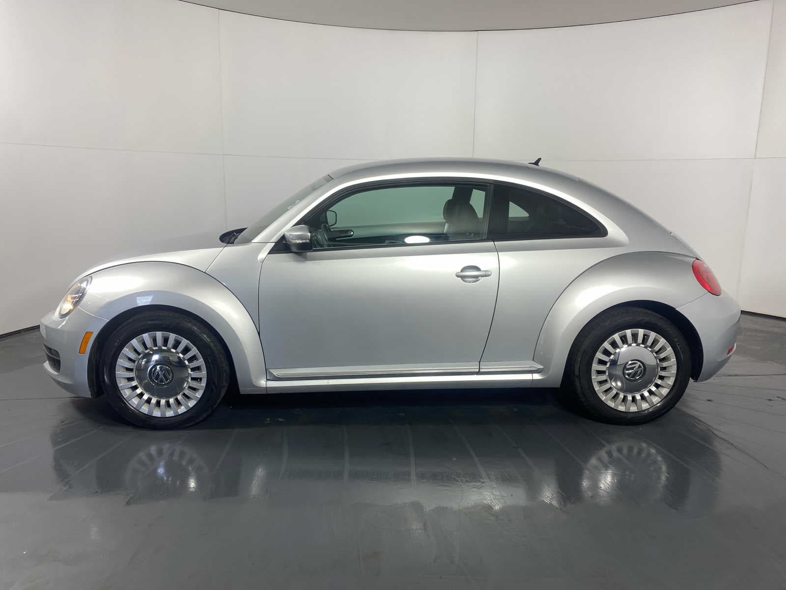 Used 2013 Volkswagen Beetle 2.5 with VIN 3VWJP7AT1DM659335 for sale in Schaumburg, IL