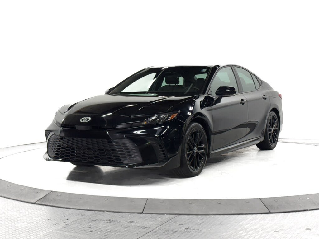 Used 2025 Toyota Camry SE (Natl)