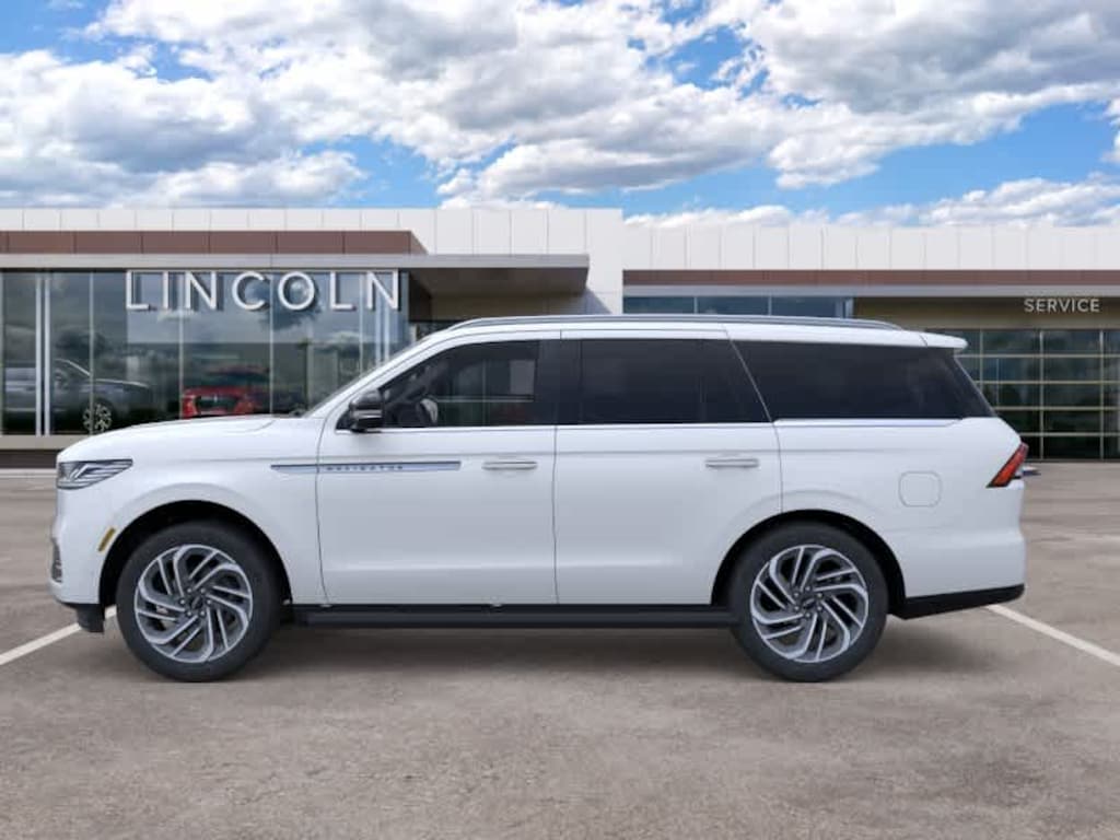 New 2026 Lincoln Navigator Premiere 4x4