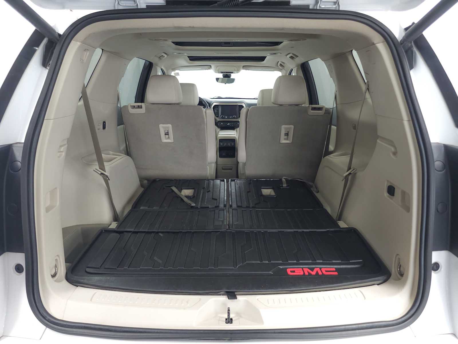 2022 GMC Acadia Denali - Photo 22
